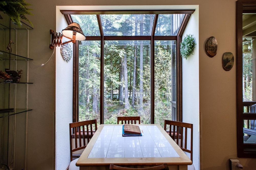 Glacier Mt Baker Lodging