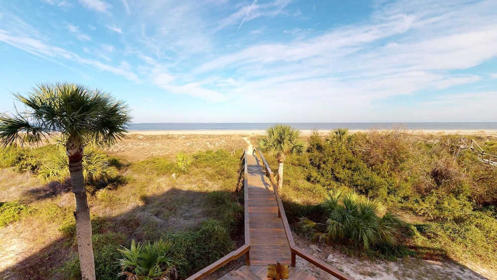 Lighthouse Point 3 by Tybee Vacation Rentals