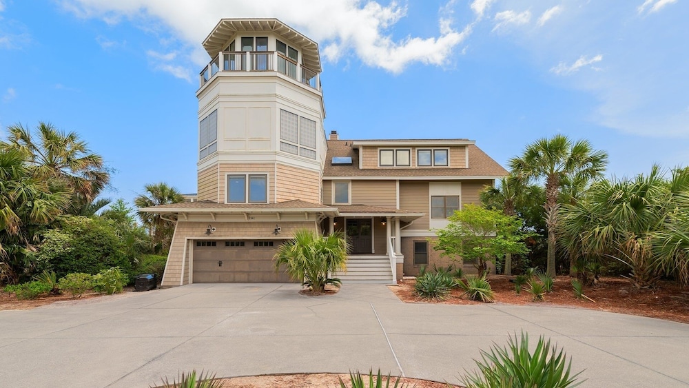 Georgetown Vacations - Huge Oceanfront Home With Full Golf Membership 8 Bedroom Home by RedAwning - Property Image 1