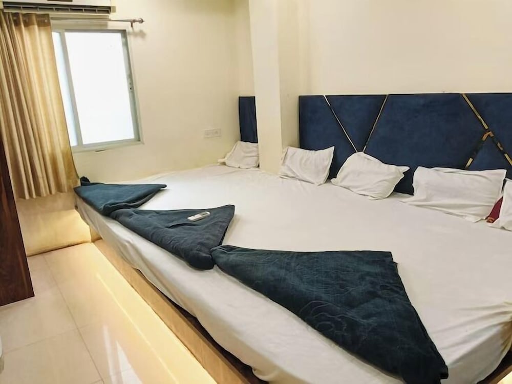 Hotel Aagman Palace - Near Mahakal Temple