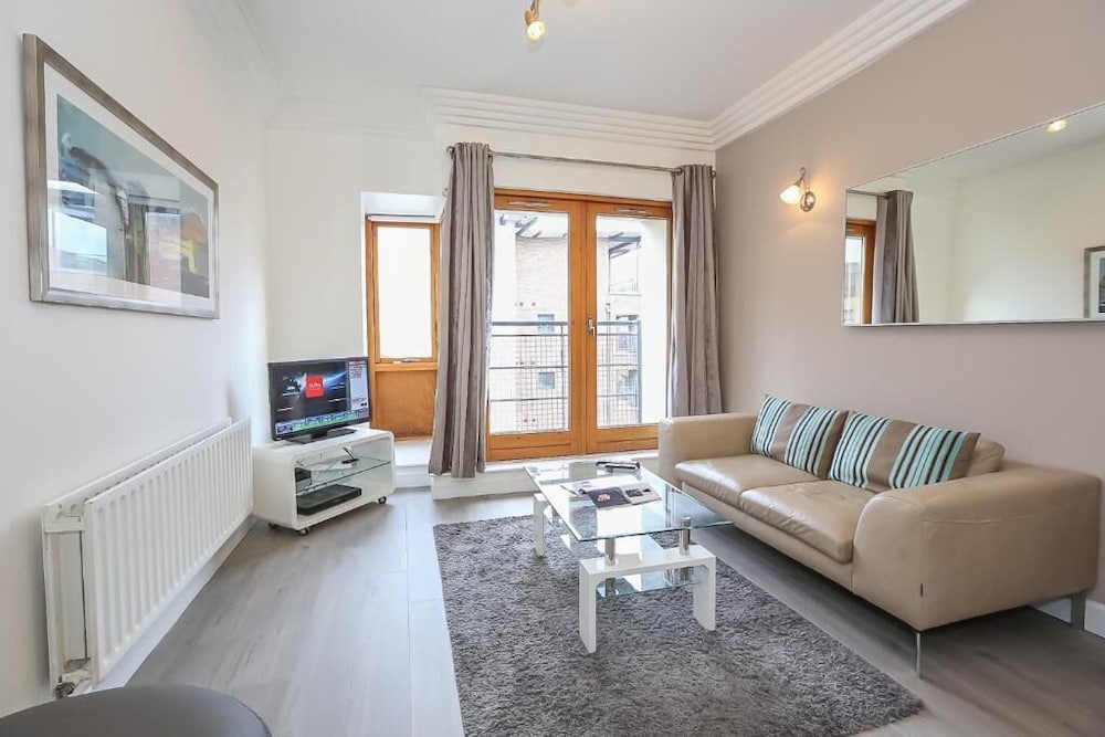 IFSC Townhouse Apartments