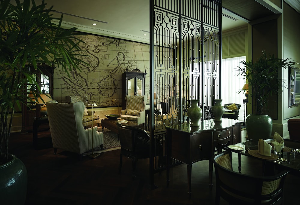 Eastern & Oriental Hotel 7