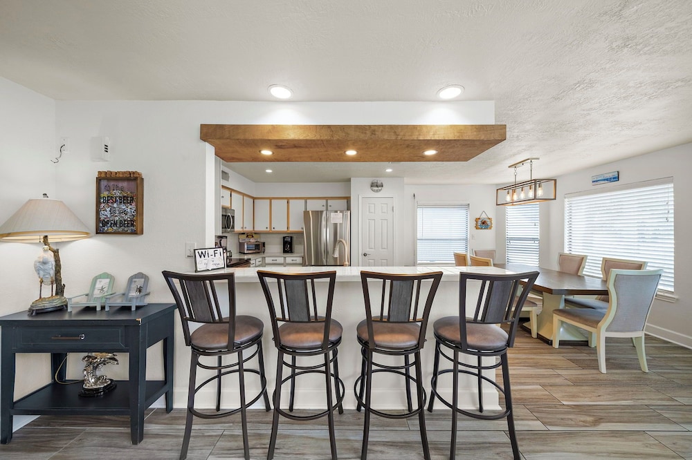 Ocean View by Ryson Vacation Rentals