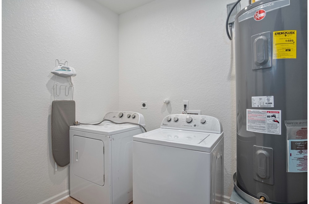 Enjoy 4BR 3BA Comfort Convenience Near Downtown