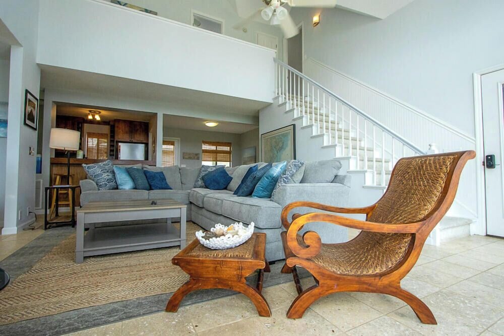Spectacular Open Floor Plan With Elegance 5-bed, 4-bath Haven on Fripp Island