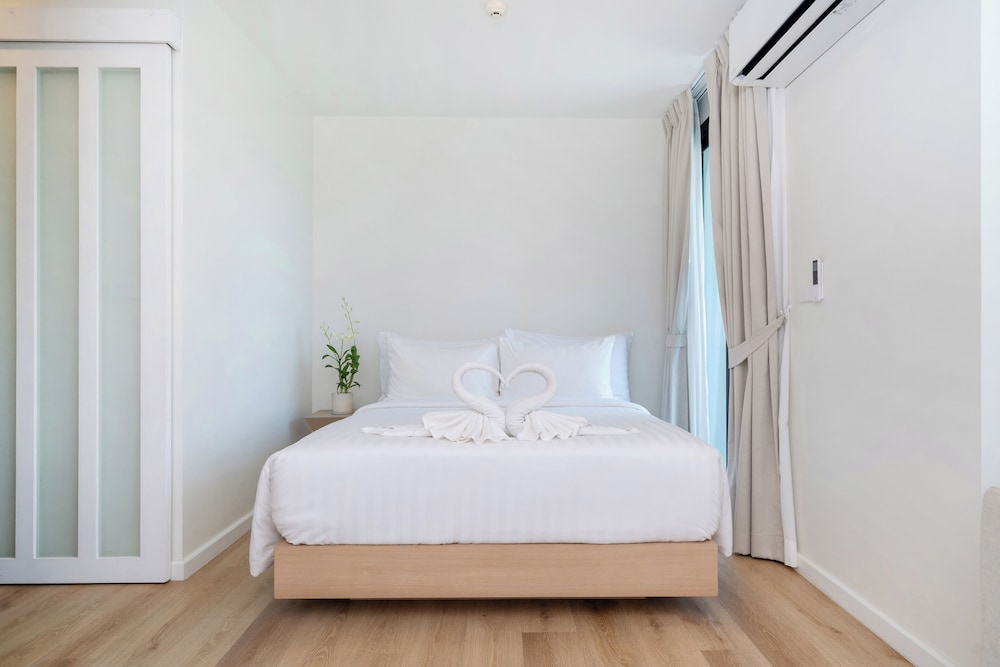 Zcape X2 Condominium in Bang Tao