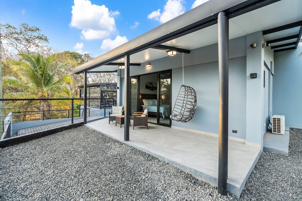 Brand-New 6BD Giant with Private Pool by SPCR