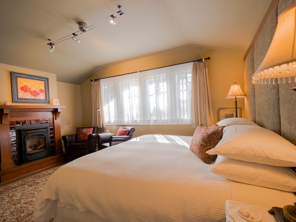 ThistleDown House view 5
