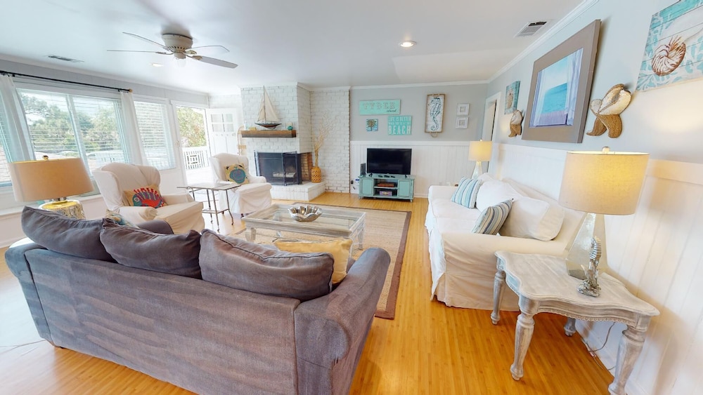 The Island Star by Tybee Vacation Rentals