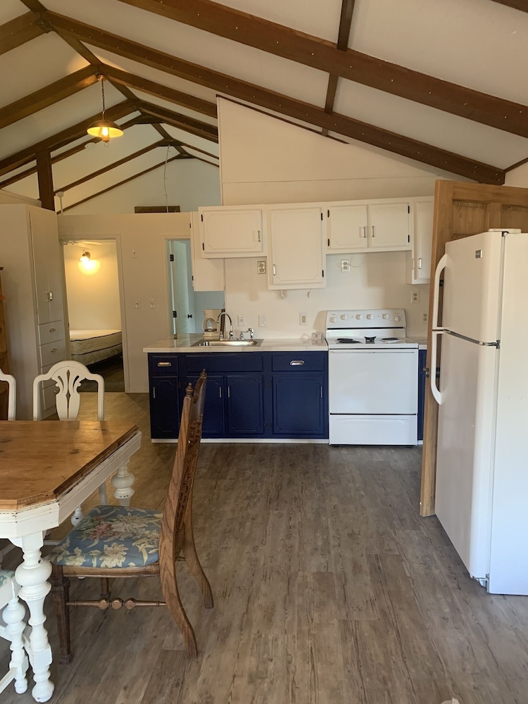 Coppermine Lodge