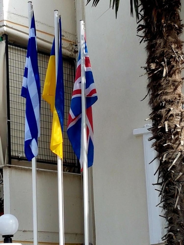 Royal Apartment by Travel Pro Services - Nea M photo 4