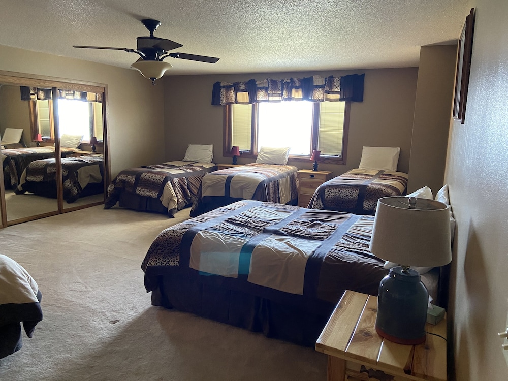 Horseshoe Bay Lodge