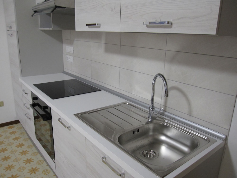 Very Nice and Modern Apartment Close to the Beach by Beahost Rentals view 4