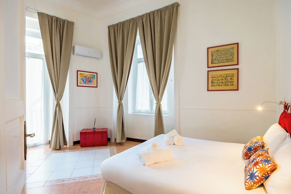 La Casa di Famiglia by Napoliapartments