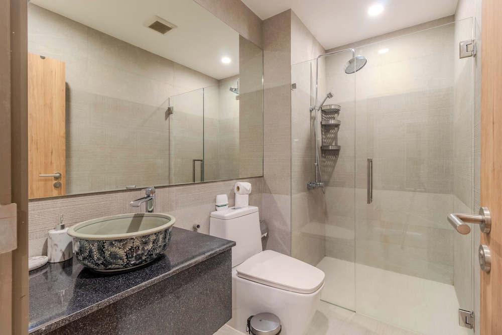2Br Pool Access Near Rawai Beach C241