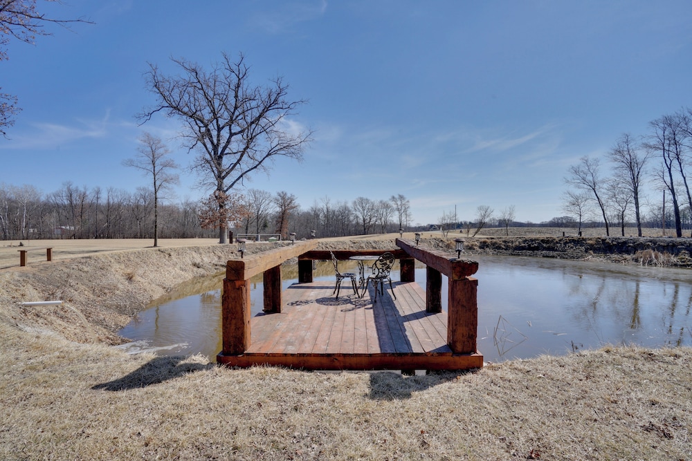 10-acre Plot: Peaceful Getaway in Webster!