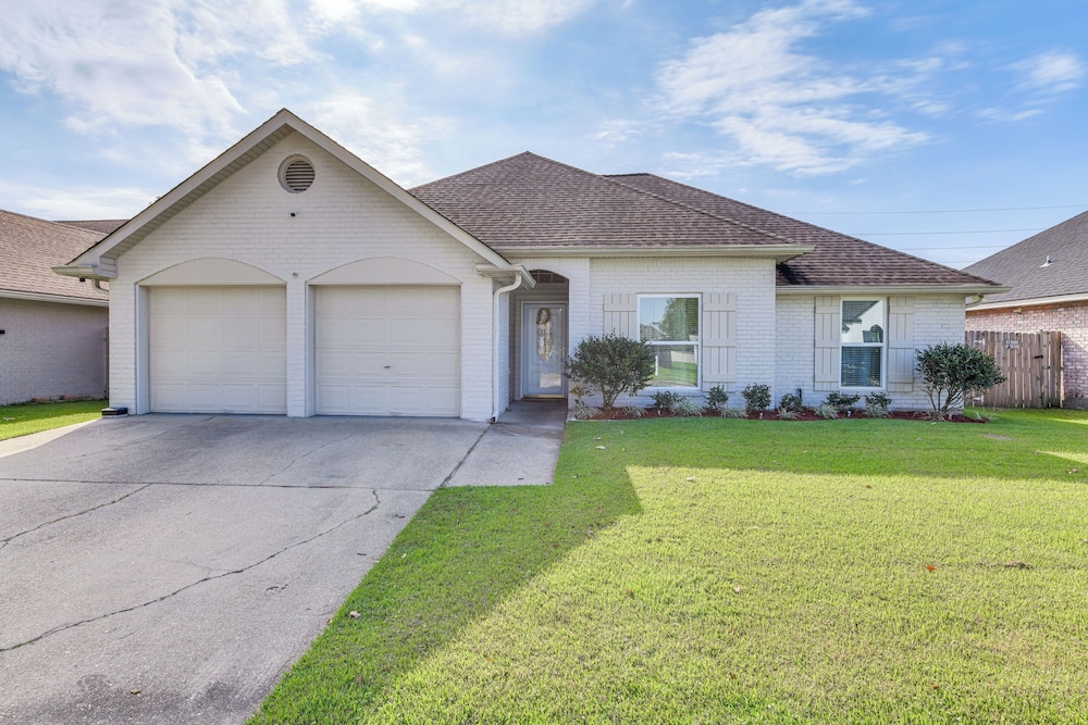 Private Yard & Patios: Family Home in Laplace!