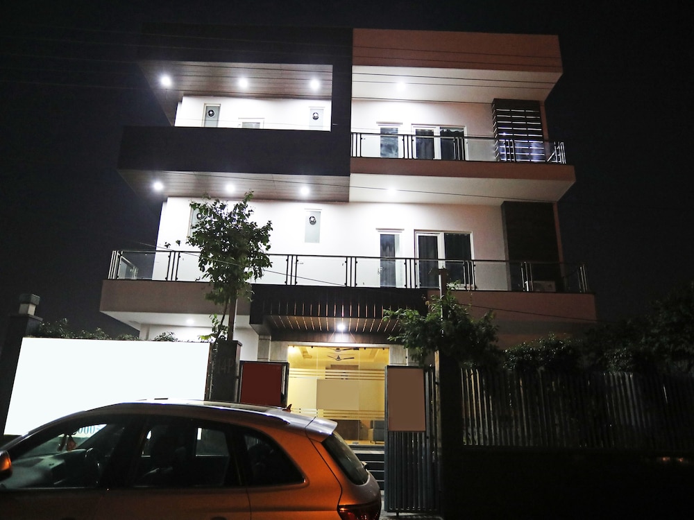 OYO 11004 Heritage India Residency
