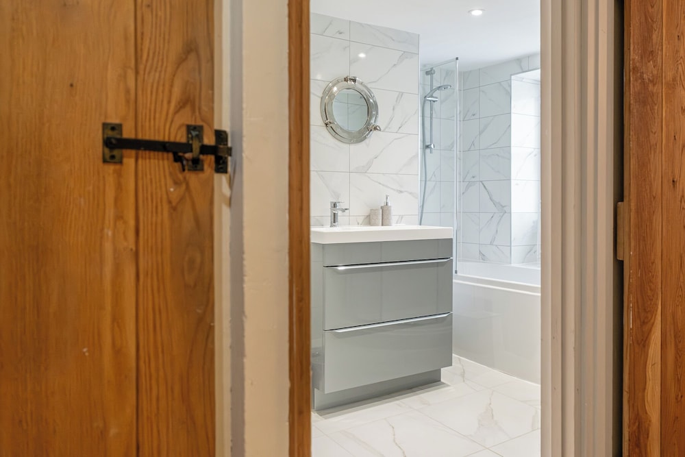 Eilmers Cottage Lovely 4BD in Malmesbury