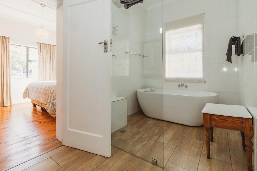 Acorn Guest House