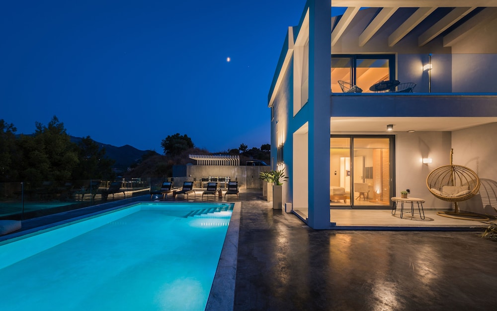 Sueño Luxury Villa photo 4