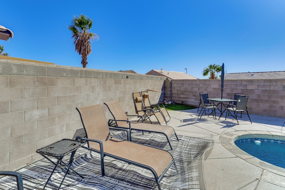 Pool, Games & Patio Bar! Epic Bullhead City Oasis