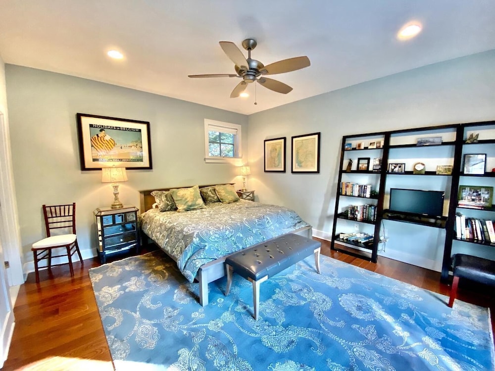Bayard Avenue 404
