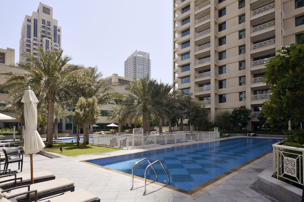 Dream Inn Dubai – 29 Boulevard with Private Terrace