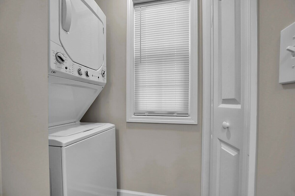 River Oaks 30h 2 Bedroom Condo