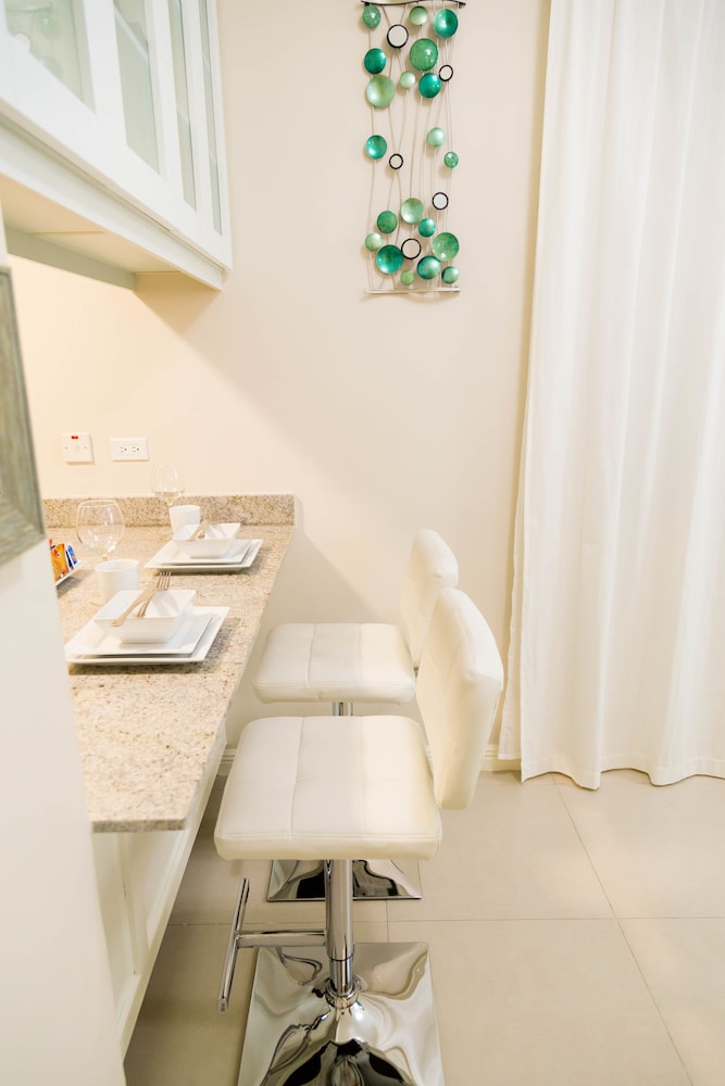 New Kingston Central Guest Apartment