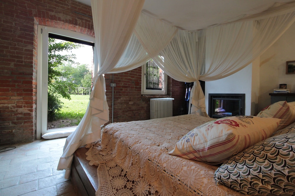 Villa Poggio Zucchino Pool and Wellness Piacenza
