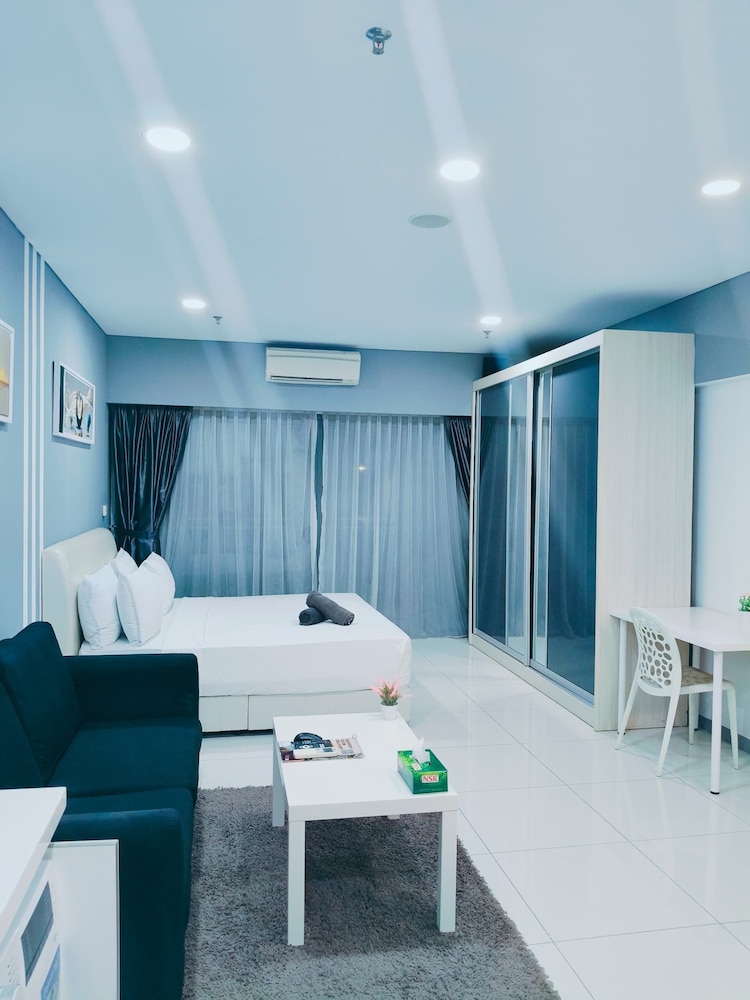 Signature Apartment at Mercu Summer Suites KLCC