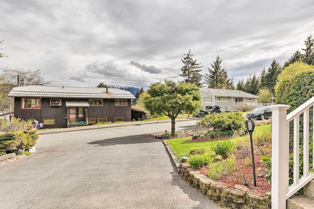 Juneau Vacations - Juneau Apartment - Walk to Hiking  Breweries - Property Image 4