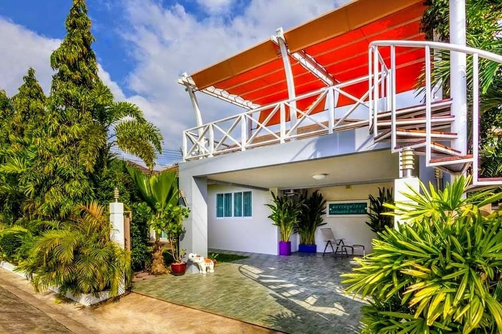 Hotel Leelawadee Pool Villa - Image 1