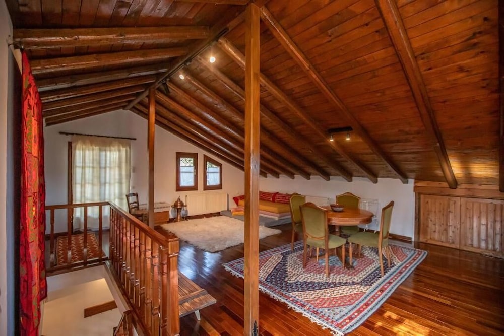 Alonia Forest House - Limni Plastira Getaway