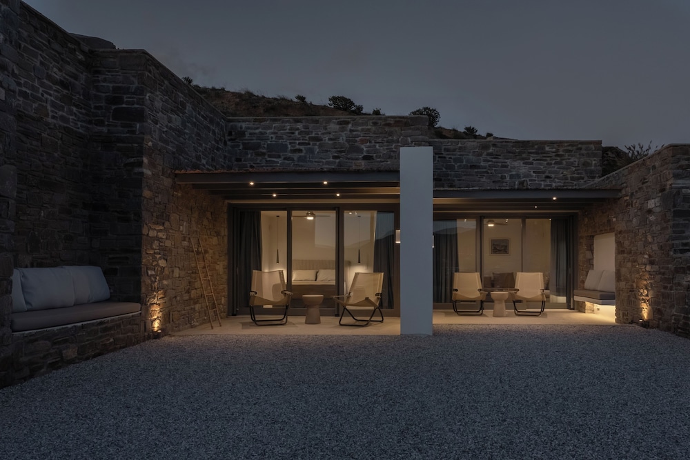 AVERA VILLAS