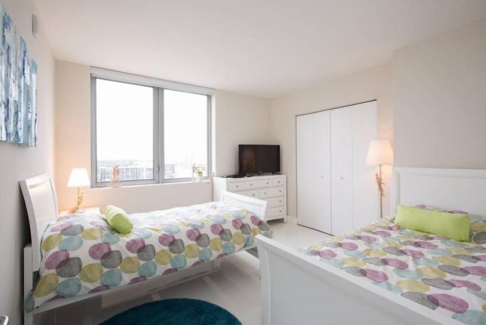 Ocean View 3 Bed 3 Bath Across The Beach @ Beachwalk - Image 5