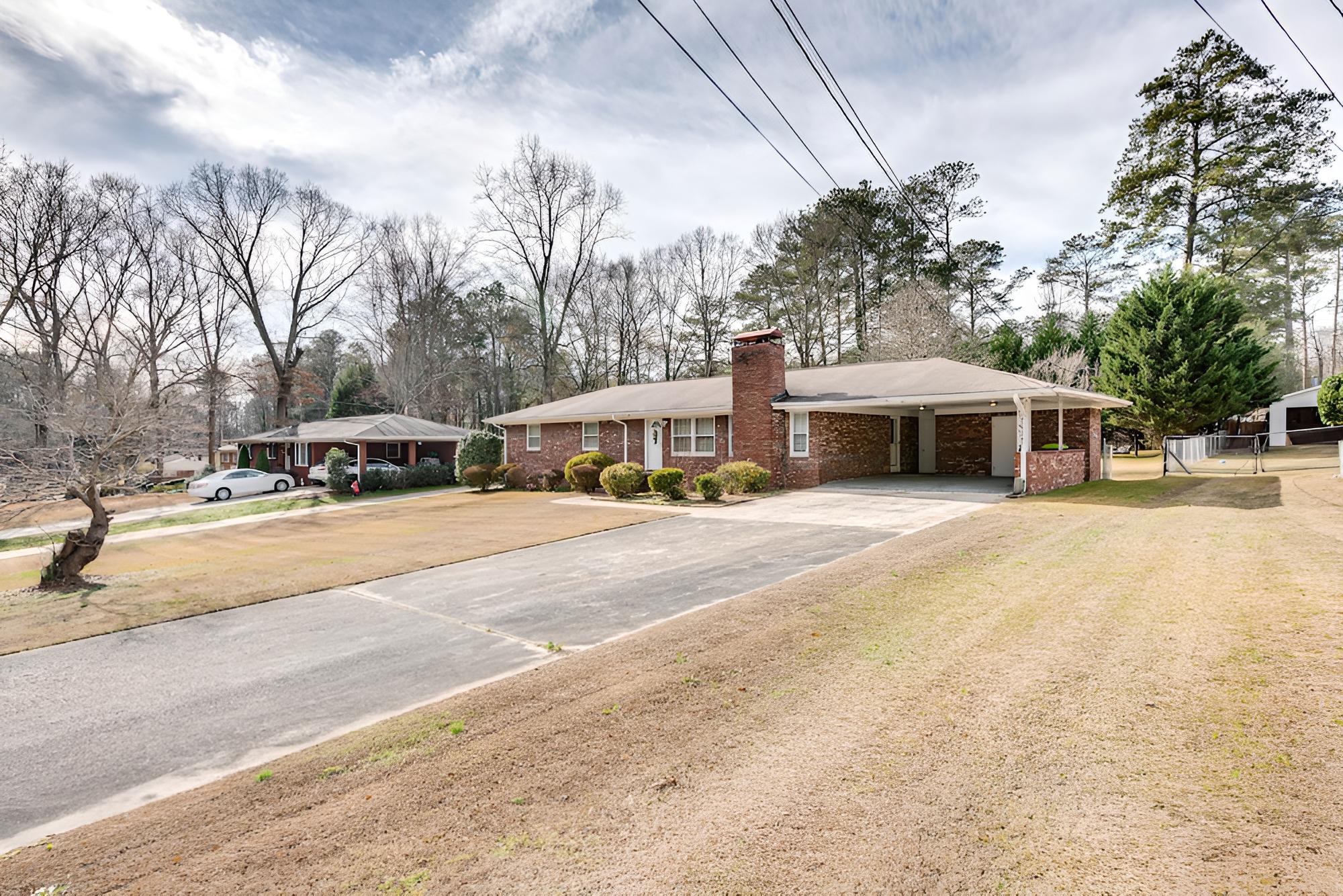 Cozy Austell Home w/ Sunroom - 4 Mi to Six Flags! view 5