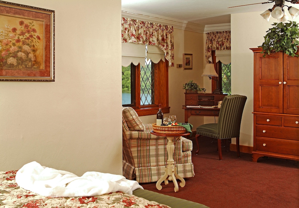 Punderson Manor Lodge and Conference Center