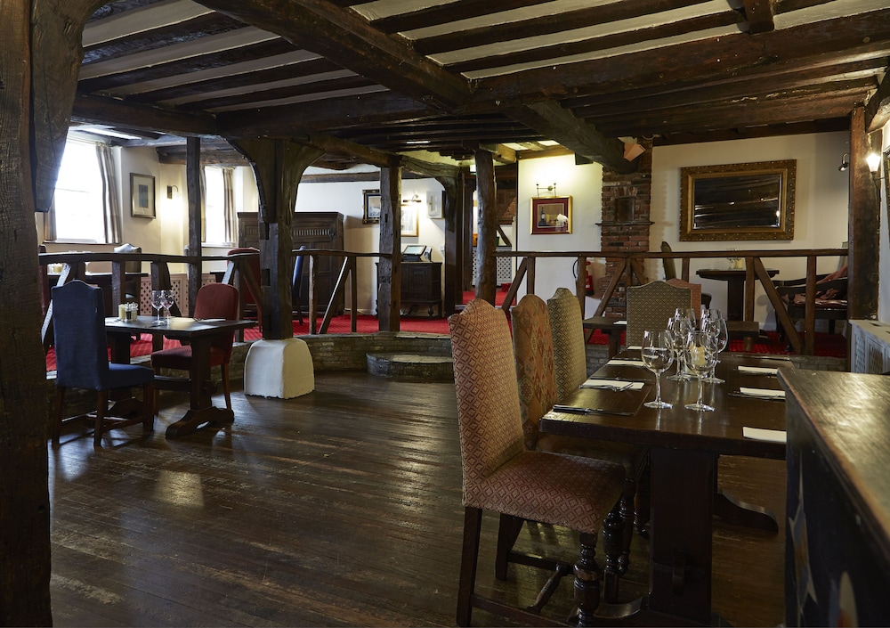 Colchester Vacations - White Hart Hotel by Greene King Inns - Property Image 4
