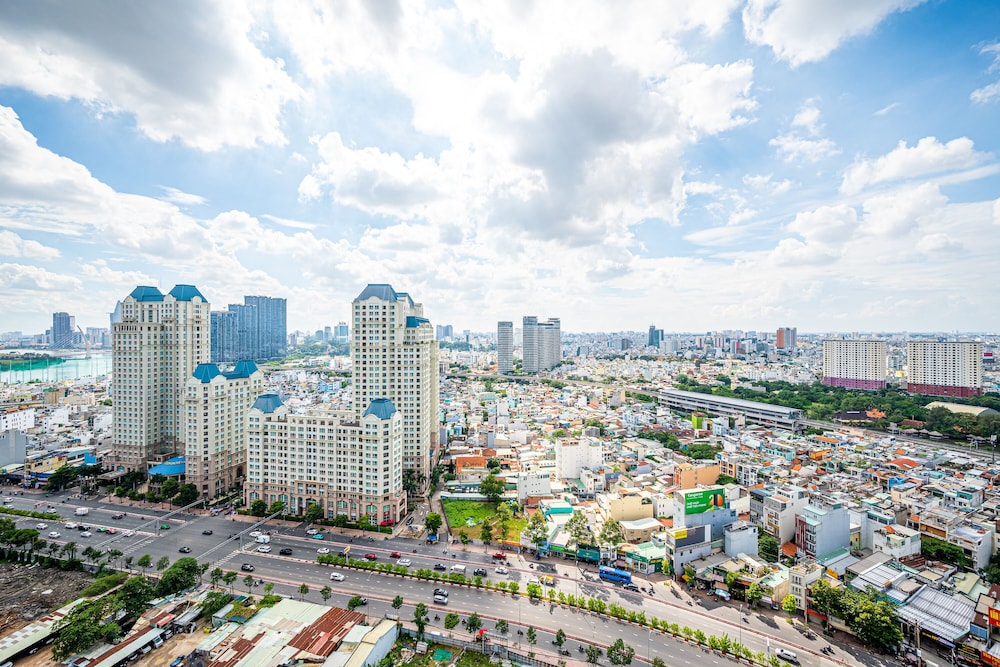 Landmark Condotel Art By KaySuite