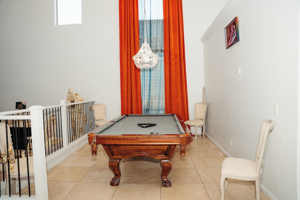Large Family Home Near Phoenix