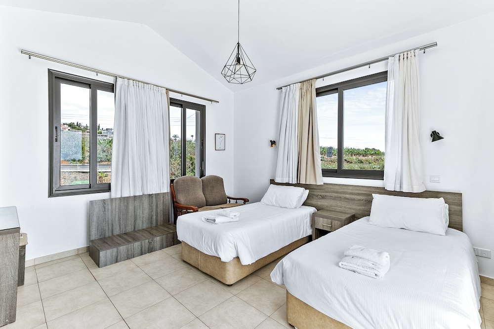 Platzia Beach Villas