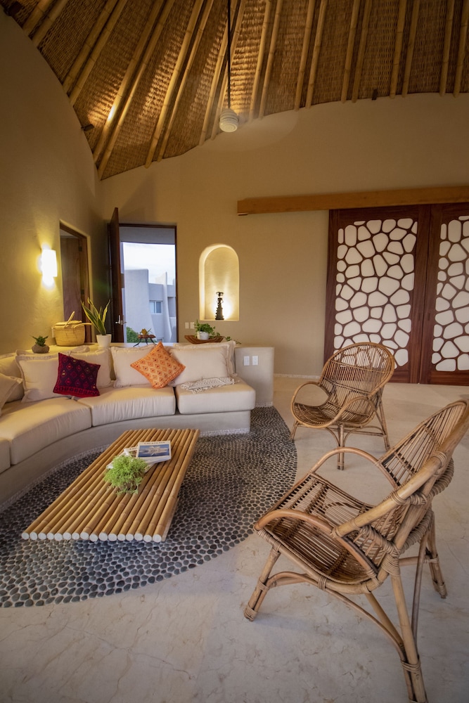 Punta Majahua Condos