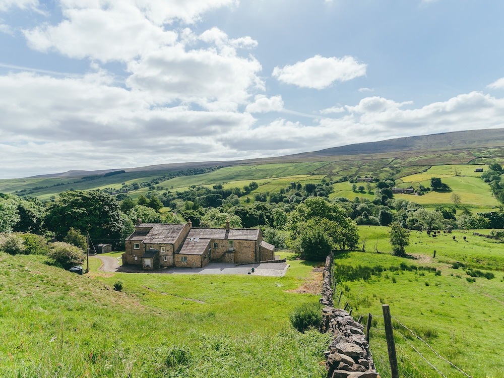 Deerclose West Farmhouse