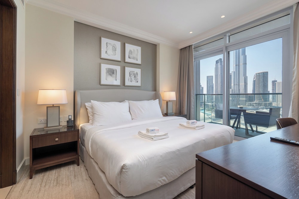 Luxury Living Spectacular Burj Views