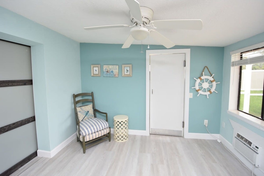 Hidden Oasis Spacious Home With Salt Water Heated Pool Hot Tub Fenced Yard Pets are Welcome