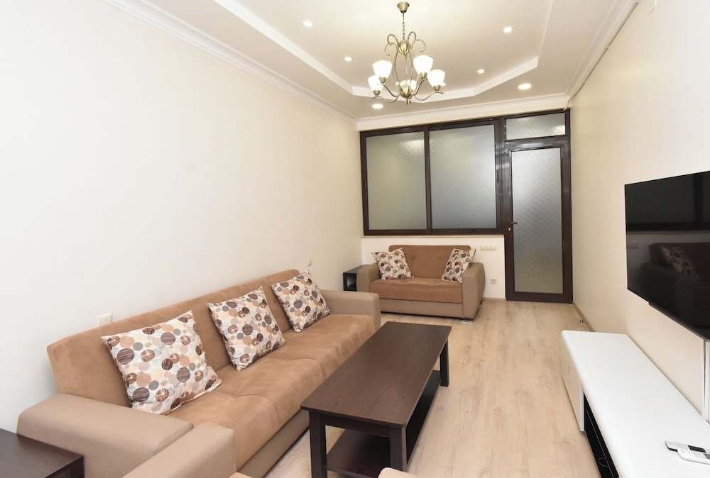 Apartment on Yekmalyan street