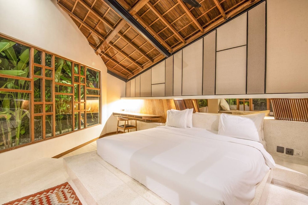 BA Villa 10 2 BR Stylish 2-br Villa With Pool 800m Canggu Beach