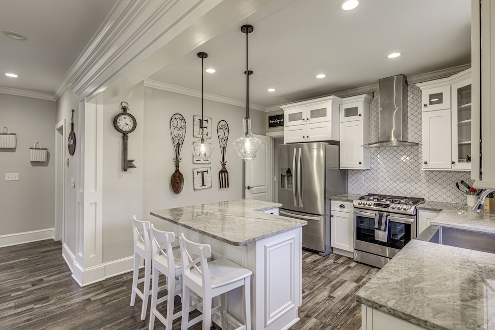 Modern Comfort Near Columbus: Home w/ Yard & Porch